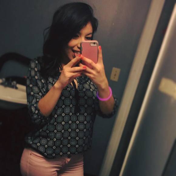 Meet your Posher, Daniela - Picture 1 of 1